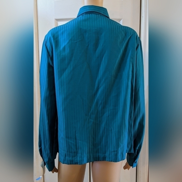 New Lady arrow long sleeve button-down shirt with ascot scarf tie back, TC - Picture 7 of 7